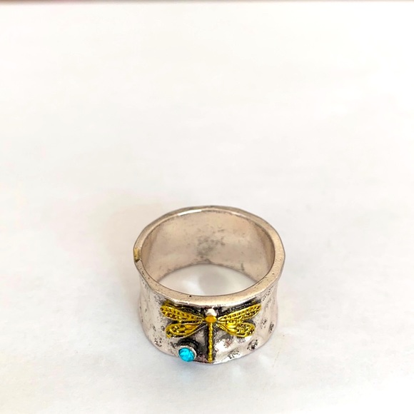 Jewelry - A dragonfly ring in size 10